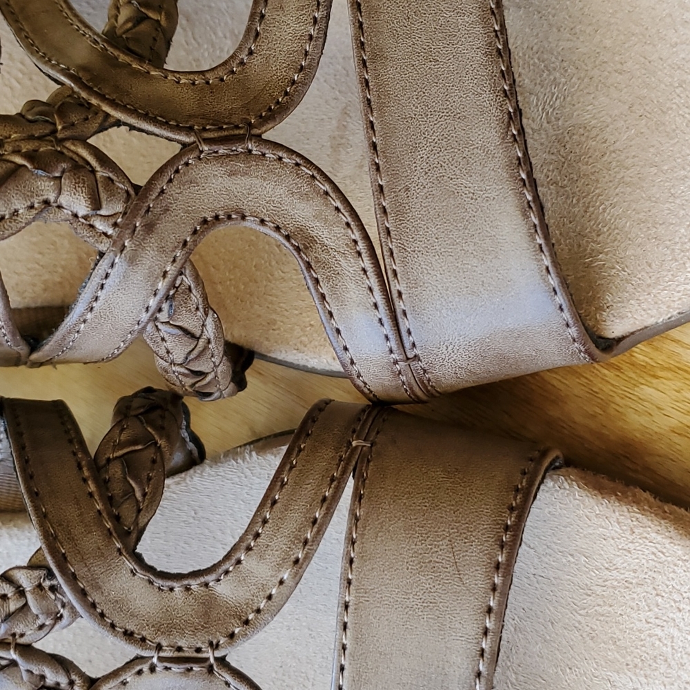 Sandals - Picture 5 of 5